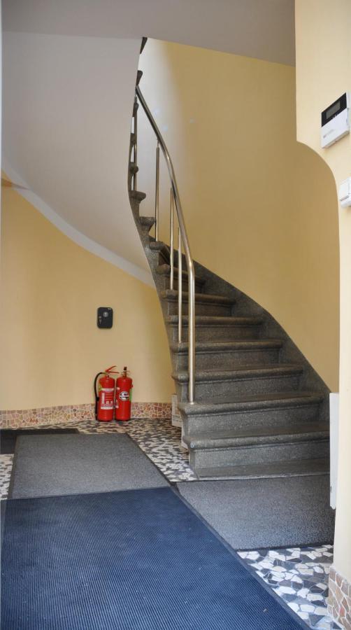 Center Quiet With Free Private Parking Lejlighed Riga